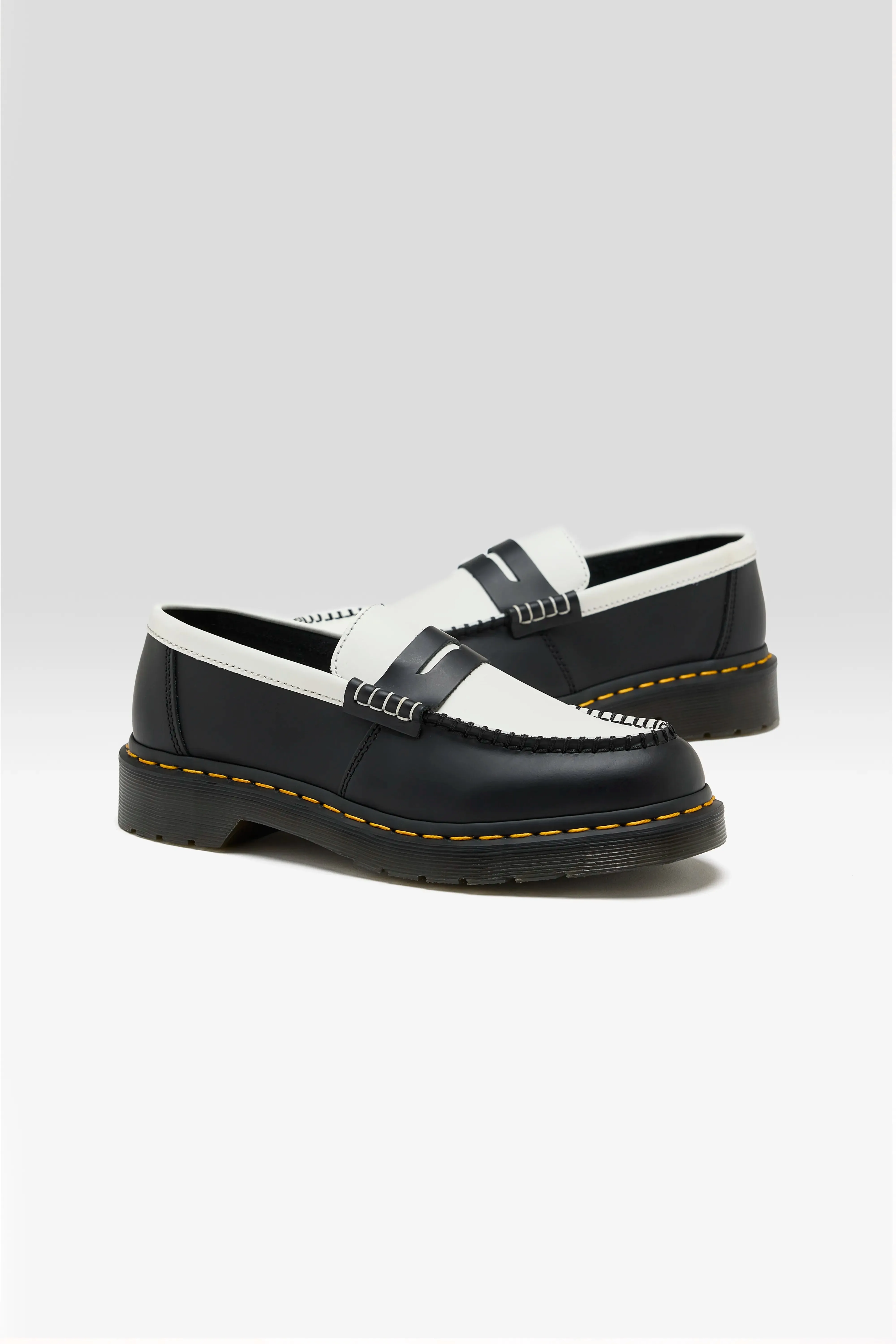 Penton Two-Tone Smooth Leather Loafers (251 / W / BLACK)